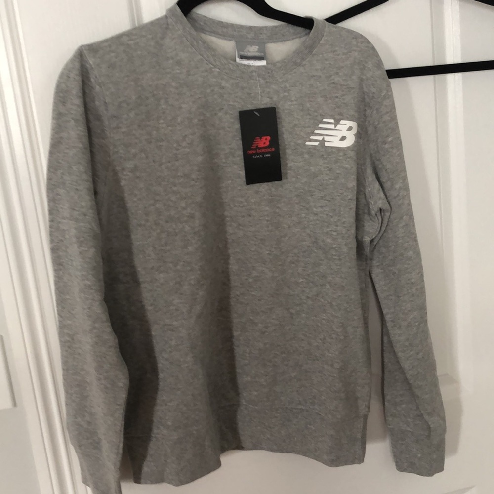 new balance new with tag women’s cozy light grey sweatshirt